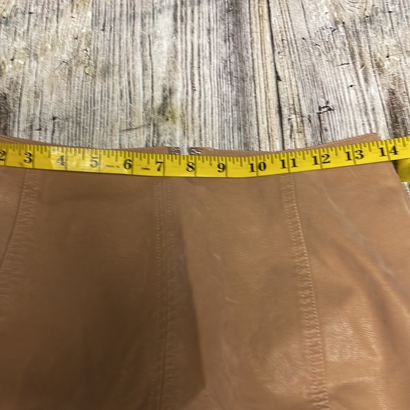 Free People Womens Faux Leather Vegan mini skirt tan size 4 - Picture 10 of 10